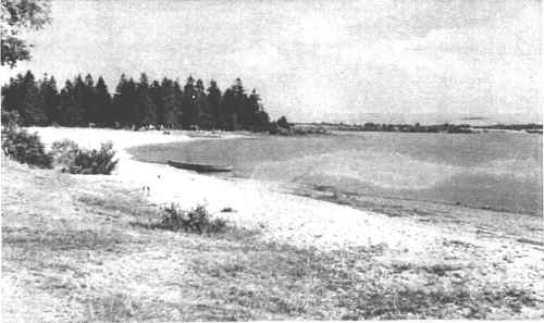 Lūksto ežero pakrantėje Lūksto ežero pakrantėje